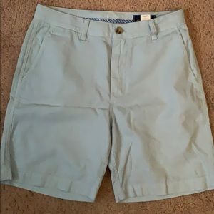 Vineyard vines shorts